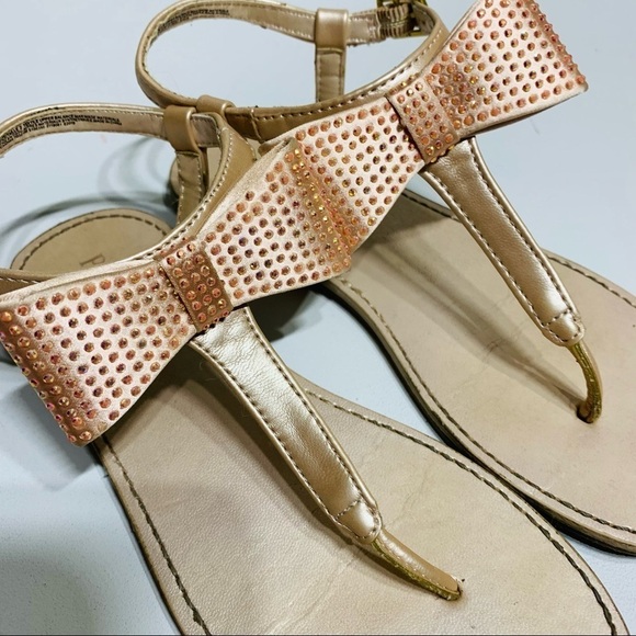 Childrens Place bow sandals - Picture 3 of 5